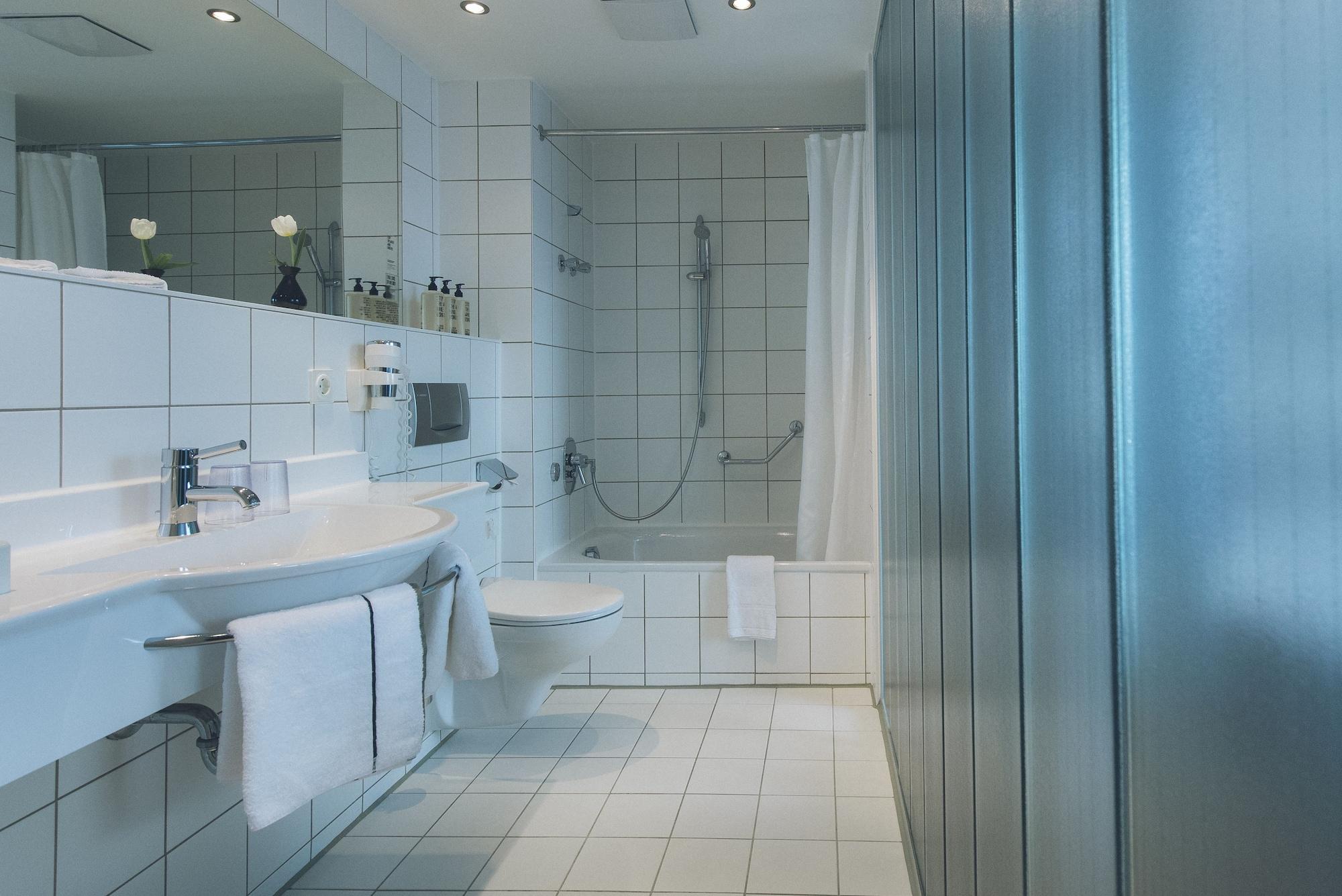 Das Wildeck Hotel & Restaurant Abstatt ภายนอก รูปภาพ